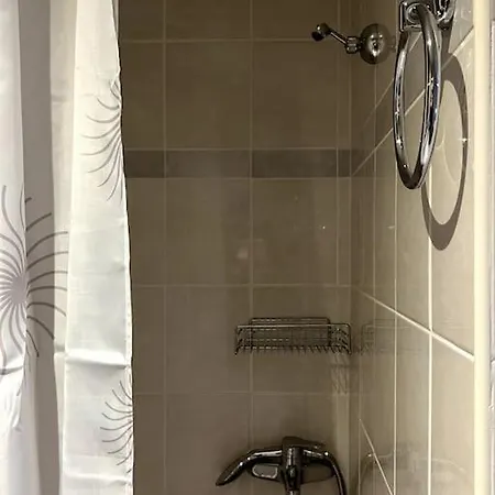 Jimmy's Pool Apartment